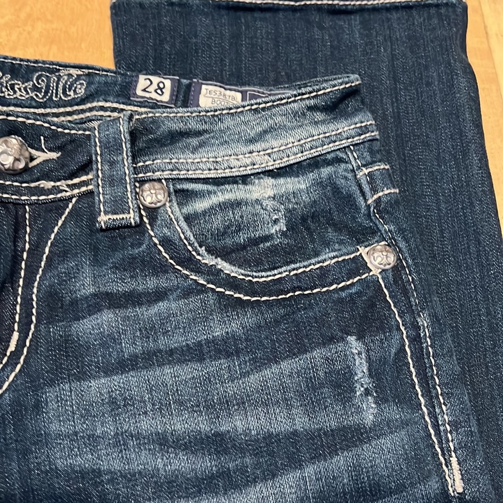 💚 Cute Miss Me Boot Cut Jeans! - Picture 3 of 7